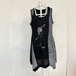 Embroidered cotton black and grey patch-pieced dress size M